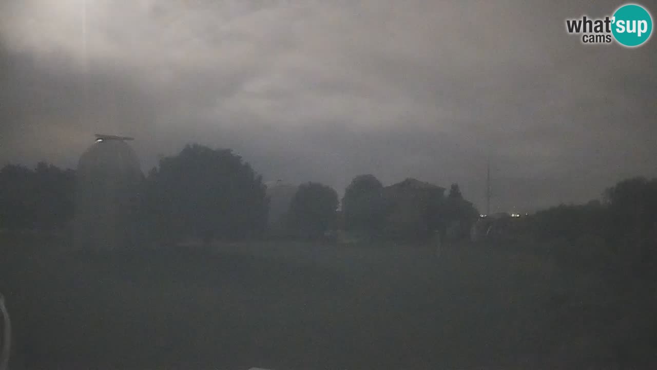 Višnjan-Observatorium Live Webcam – Explore the Sky, Asteroids, Comets, and Meteoroids