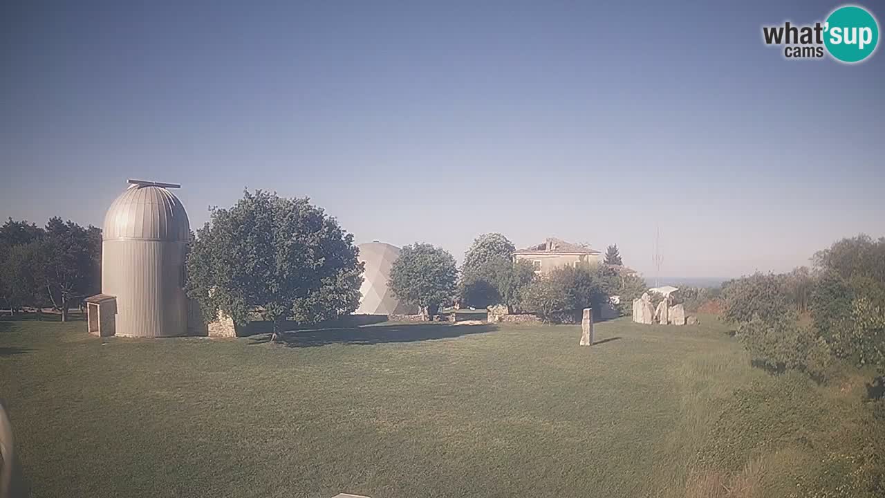 Višnjan Observatory Live Webcam – Explore the Sky, Asteroids, Comets, and Meteoroids