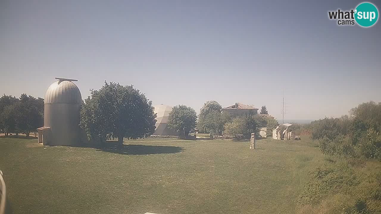Webcam en direct de l’Observatoire de Višnjan – Explorez le ciel, les astéroïdes, les comètes et les météoroïdes