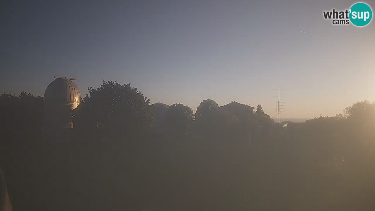 Webcam en direct de l’Observatoire de Višnjan – Explorez le ciel, les astéroïdes, les comètes et les météoroïdes