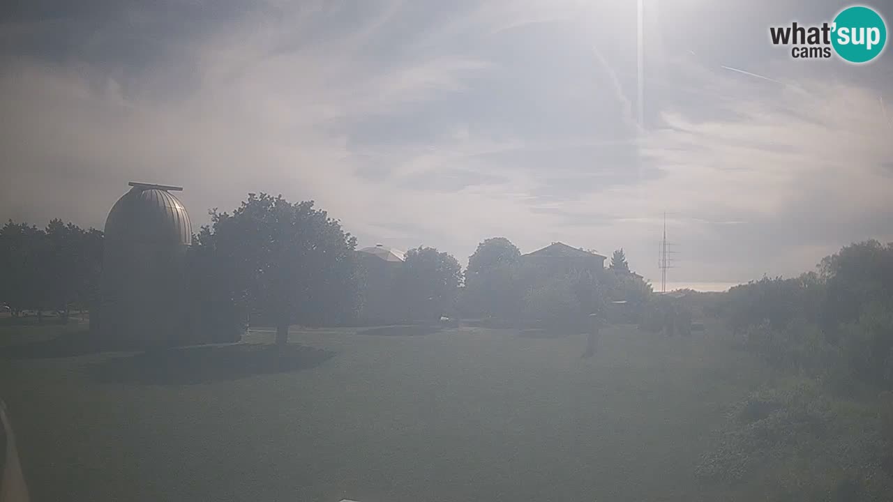 Webcam en direct de l’Observatoire de Višnjan – Explorez le ciel, les astéroïdes, les comètes et les météoroïdes