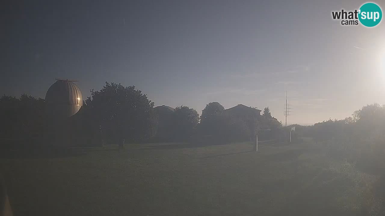 Višnjan-Observatorium Live Webcam – Explore the Sky, Asteroids, Comets, and Meteoroids