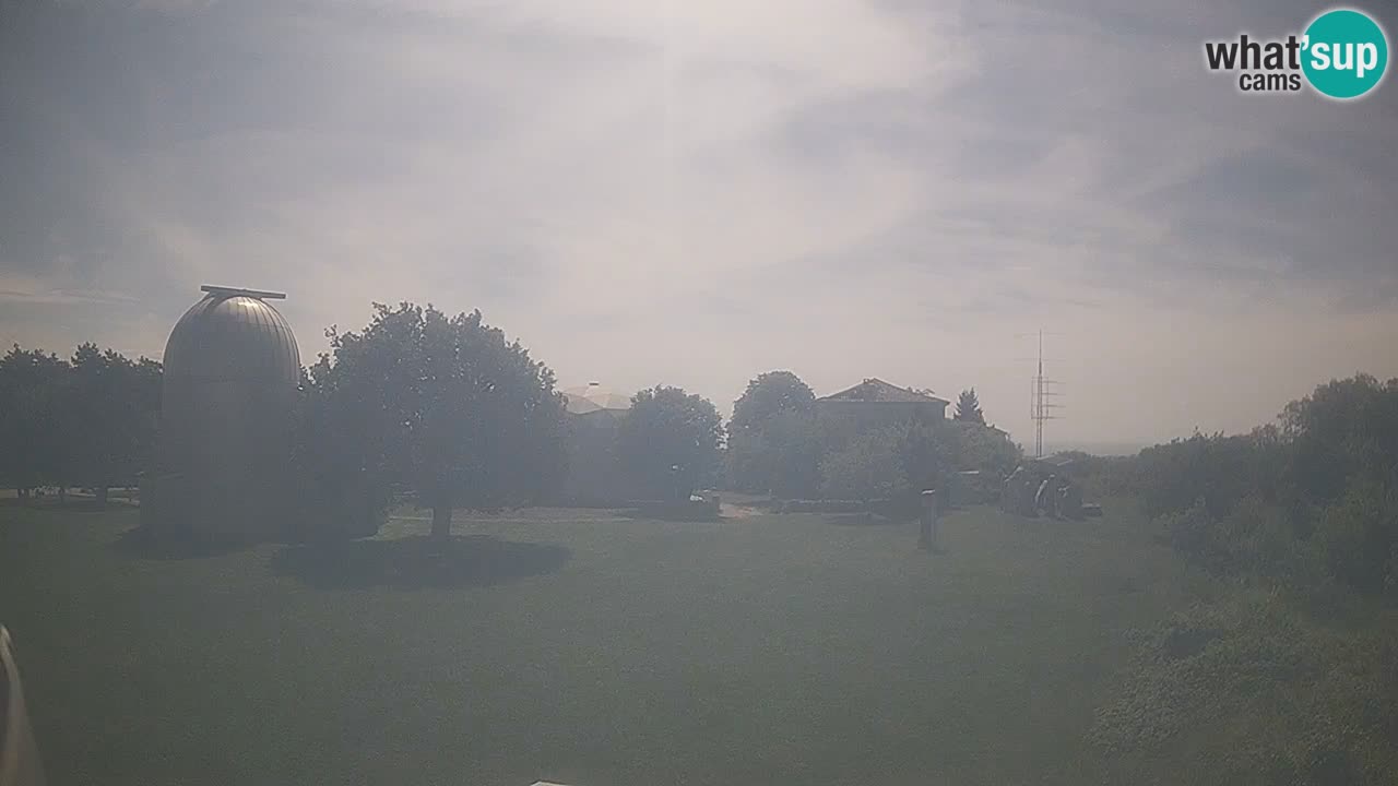Webcam en direct de l’Observatoire de Višnjan – Explorez le ciel, les astéroïdes, les comètes et les météoroïdes
