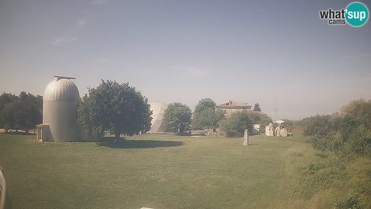Webcam en direct de l’Observatoire de Višnjan – Explorez le ciel, les astéroïdes, les comètes et les météoroïdes