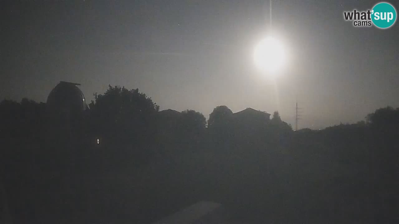Webcam live dell’Osservatorio di  – Esplora il cielo, gli asteroidi, i comete e i meteoroidi.