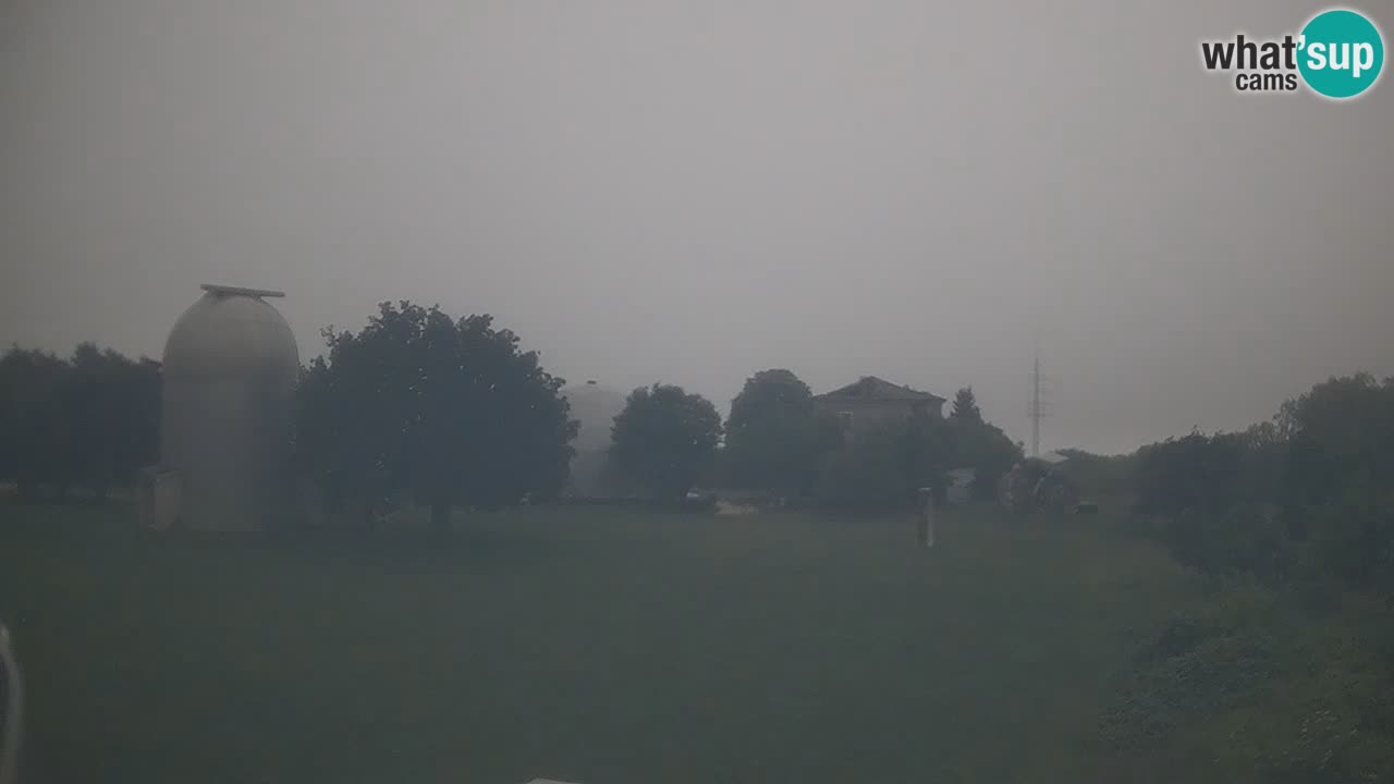 Webcam en direct de l’Observatoire de Višnjan – Explorez le ciel, les astéroïdes, les comètes et les météoroïdes