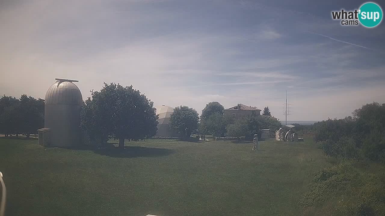 Webcam en direct de l’Observatoire de Višnjan – Explorez le ciel, les astéroïdes, les comètes et les météoroïdes