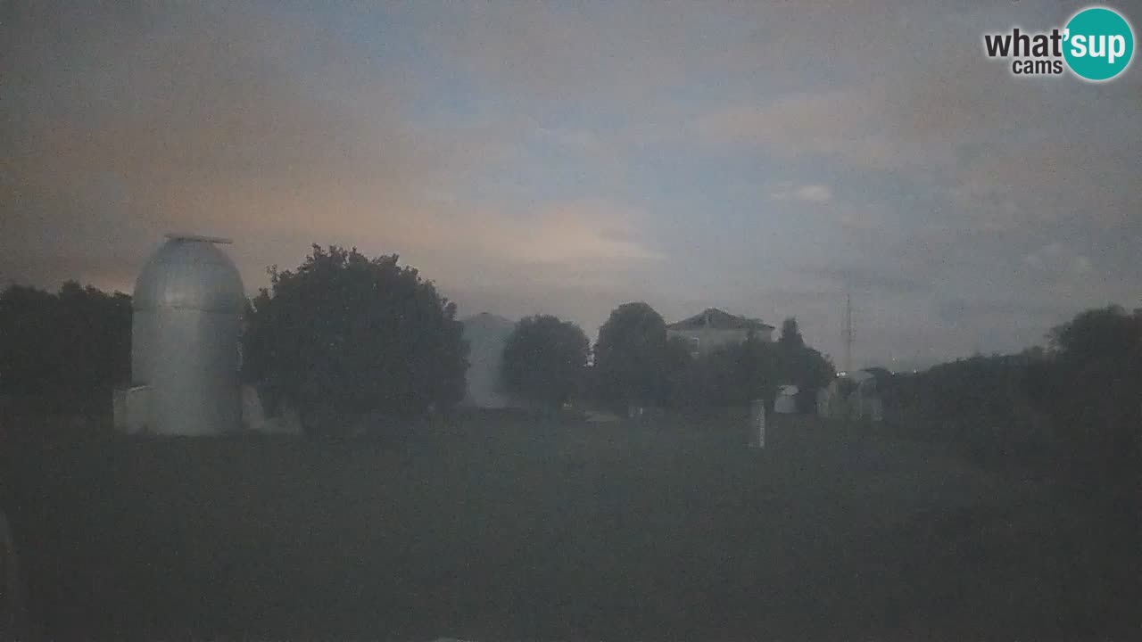 Webcam en direct de l’Observatoire de Višnjan – Explorez le ciel, les astéroïdes, les comètes et les météoroïdes
