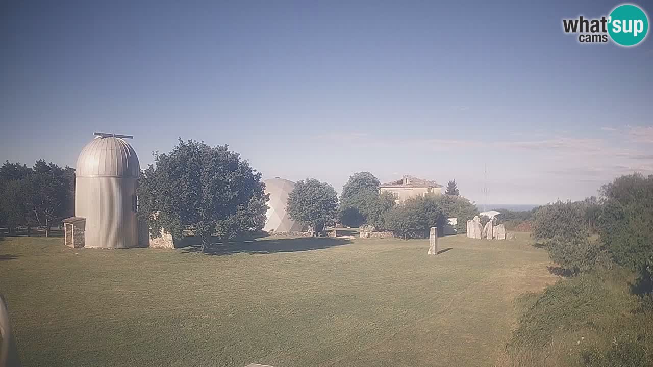 Višnjan Observatory Live Webcam – Explore the Sky, Asteroids, Comets, and Meteoroids