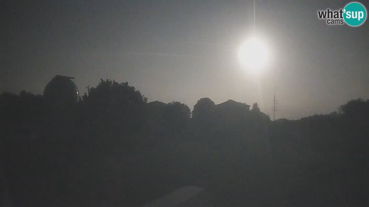 Višnjan-Observatorium Live Webcam – Explore the Sky, Asteroids, Comets, and Meteoroids