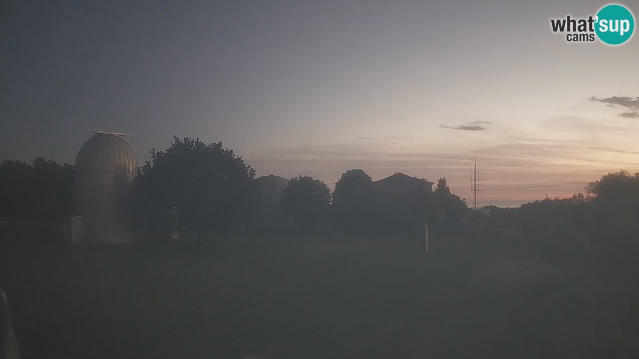 Webcam en direct de l’Observatoire de Višnjan – Explorez le ciel, les astéroïdes, les comètes et les météoroïdes