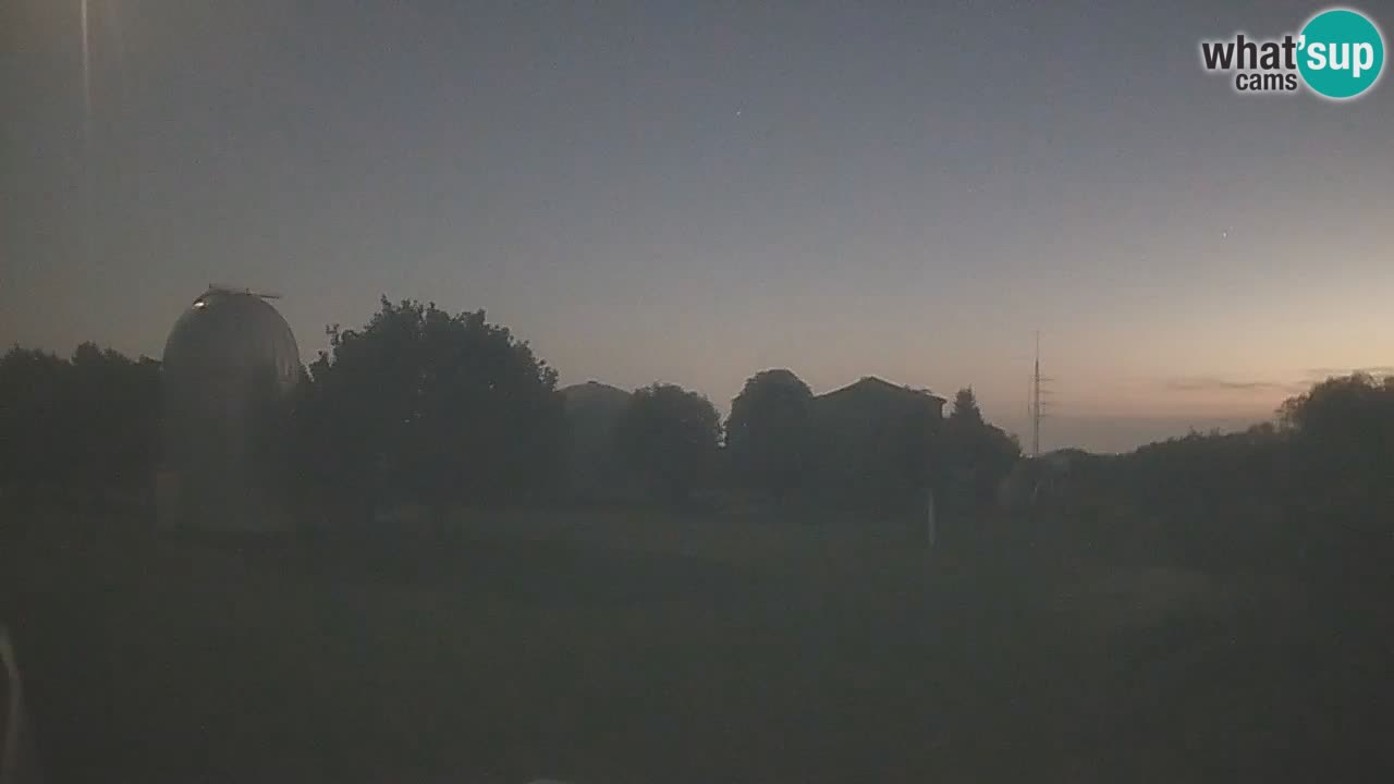 Webcam live dell’Osservatorio di – Esplora il cielo, gli asteroidi, i comete e i meteoroidi.