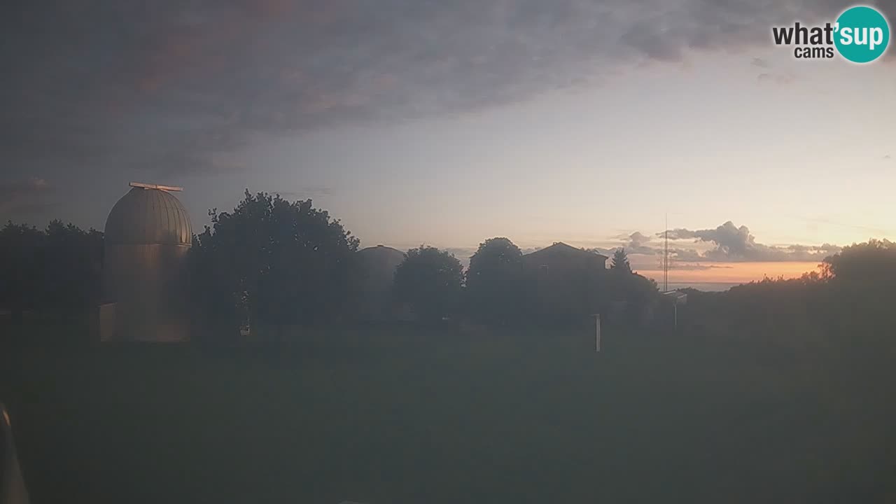 Webcam en direct de l’Observatoire de Višnjan – Explorez le ciel, les astéroïdes, les comètes et les météoroïdes