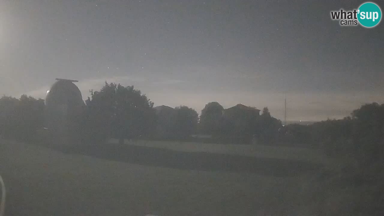 Višnjan-Observatorium Live Webcam – Explore the Sky, Asteroids, Comets, and Meteoroids