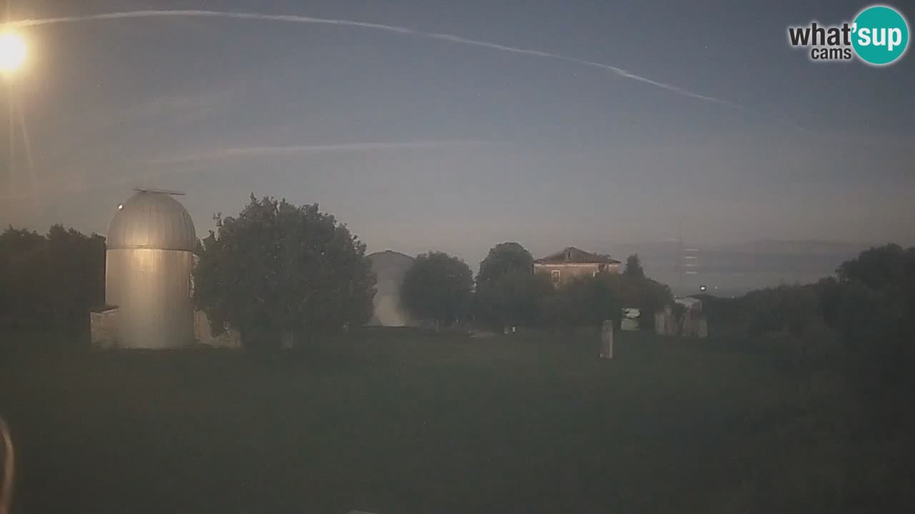 Webcam en direct de l’Observatoire de Višnjan – Explorez le ciel, les astéroïdes, les comètes et les météoroïdes