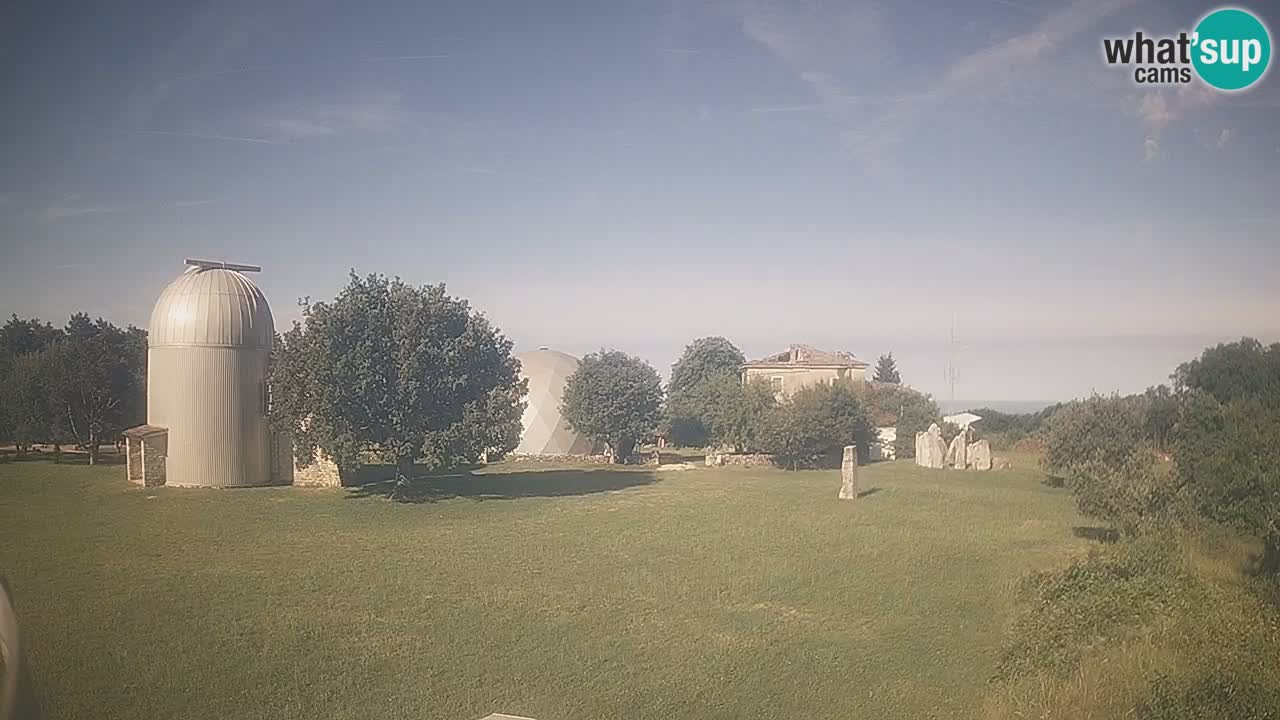 Cámara web en vivo del Observatorio de Višnjan: explora el cielo, los asteroides, cometas y meteoroides