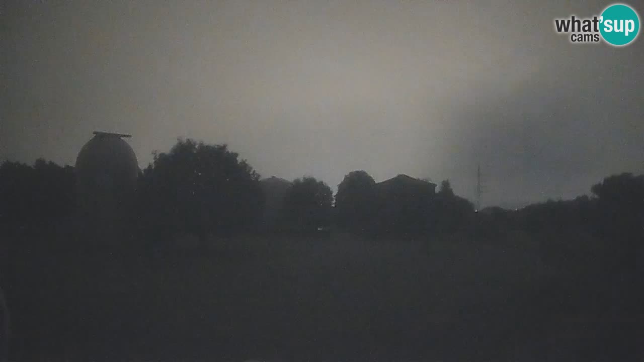 Višnjan-Observatorium Live Webcam – Explore the Sky, Asteroids, Comets, and Meteoroids