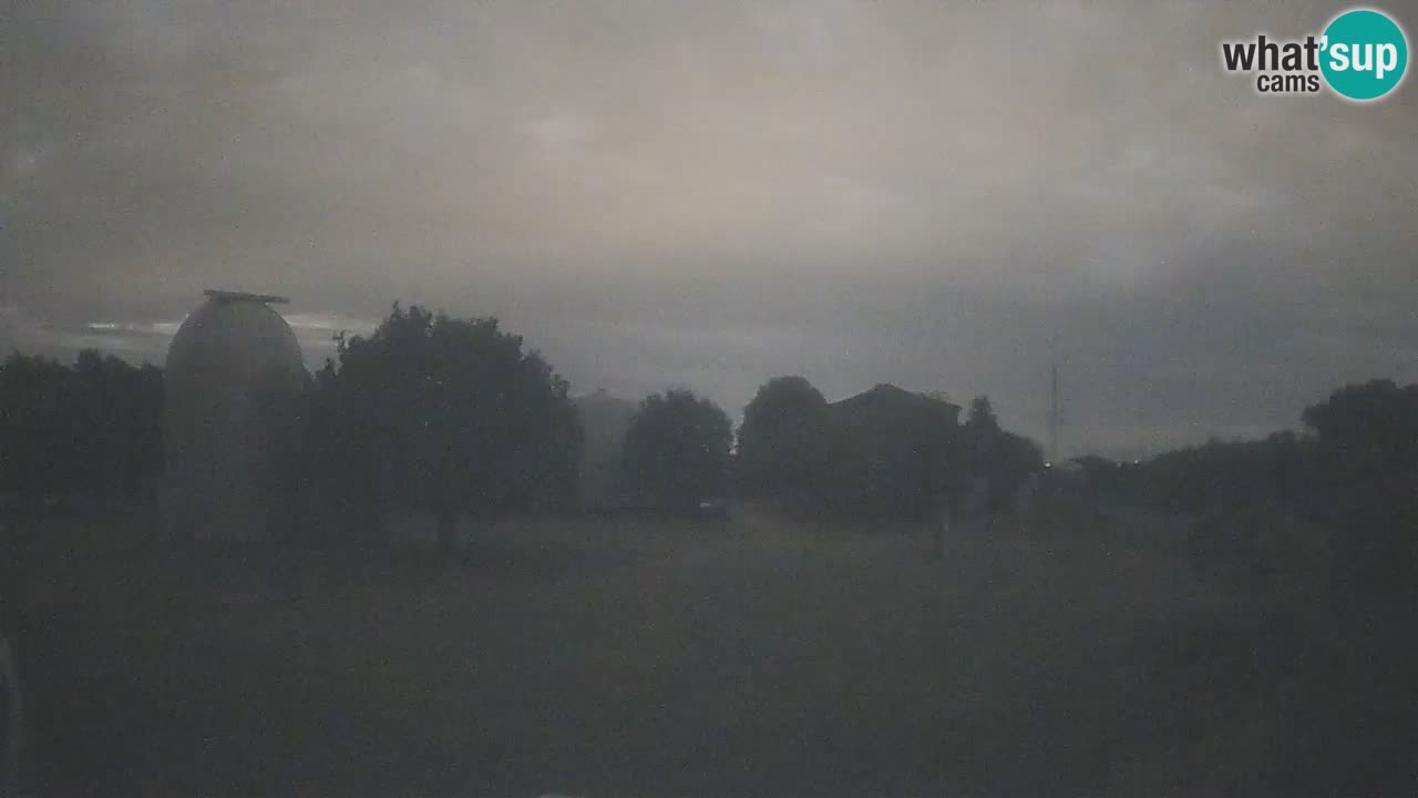 Webcam live dell’Osservatorio di  – Esplora il cielo, gli asteroidi, i comete e i meteoroidi.