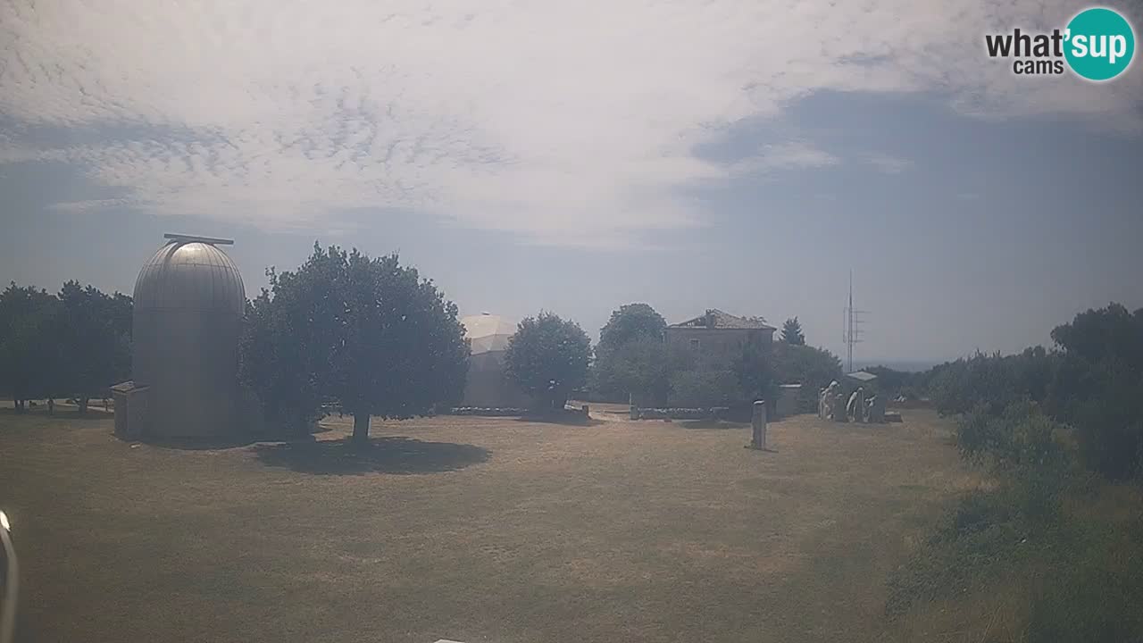 Webcam live dell’Osservatorio di – Esplora il cielo, gli asteroidi, i comete e i meteoroidi.