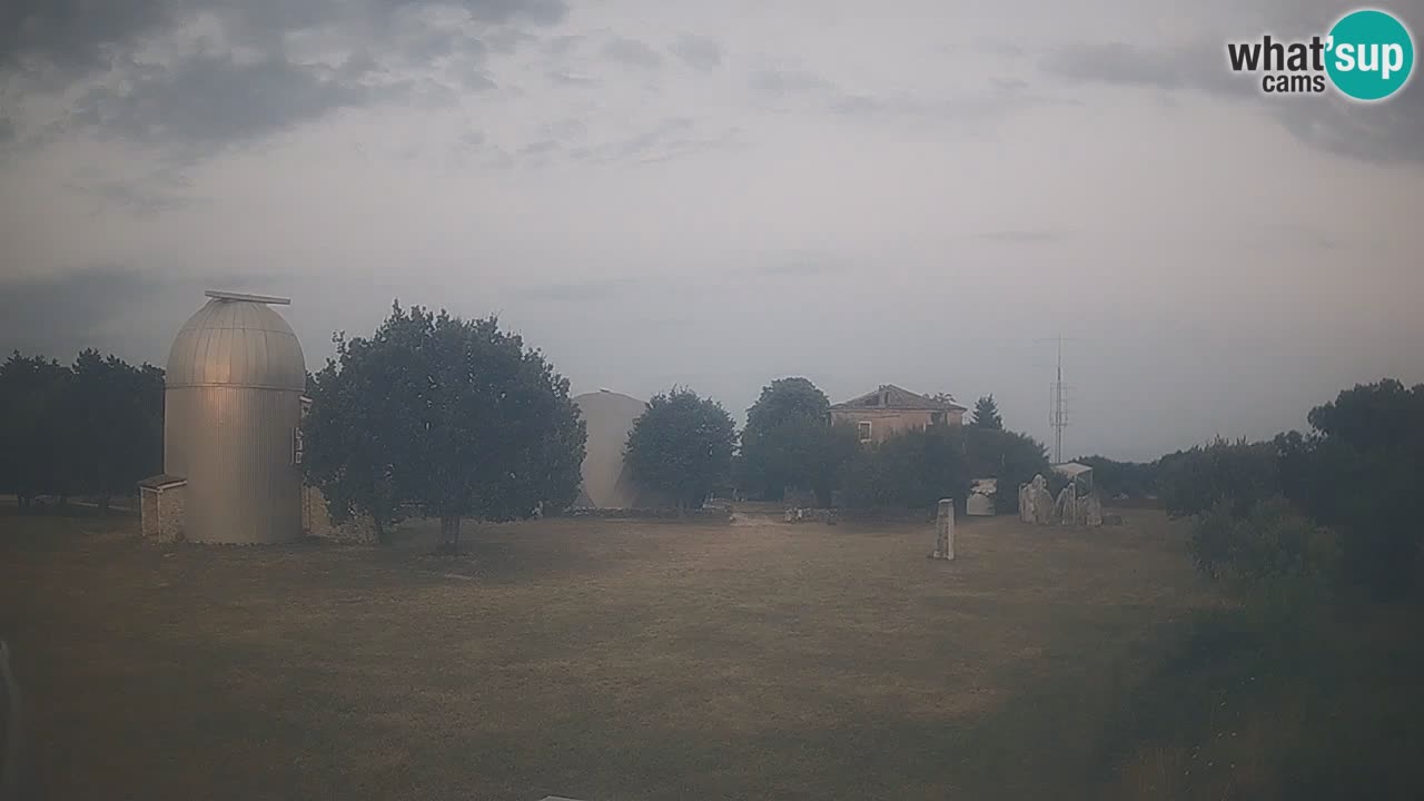Webcam en direct de l’Observatoire de Višnjan – Explorez le ciel, les astéroïdes, les comètes et les météoroïdes