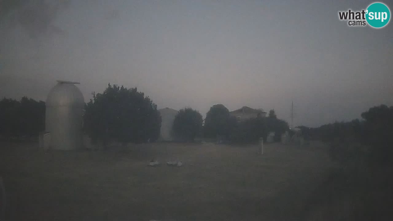 Webcam live dell’Osservatorio di  – Esplora il cielo, gli asteroidi, i comete e i meteoroidi.