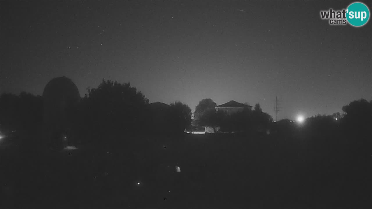 Višnjan-Observatorium Live Webcam – Explore the Sky, Asteroids, Comets, and Meteoroids