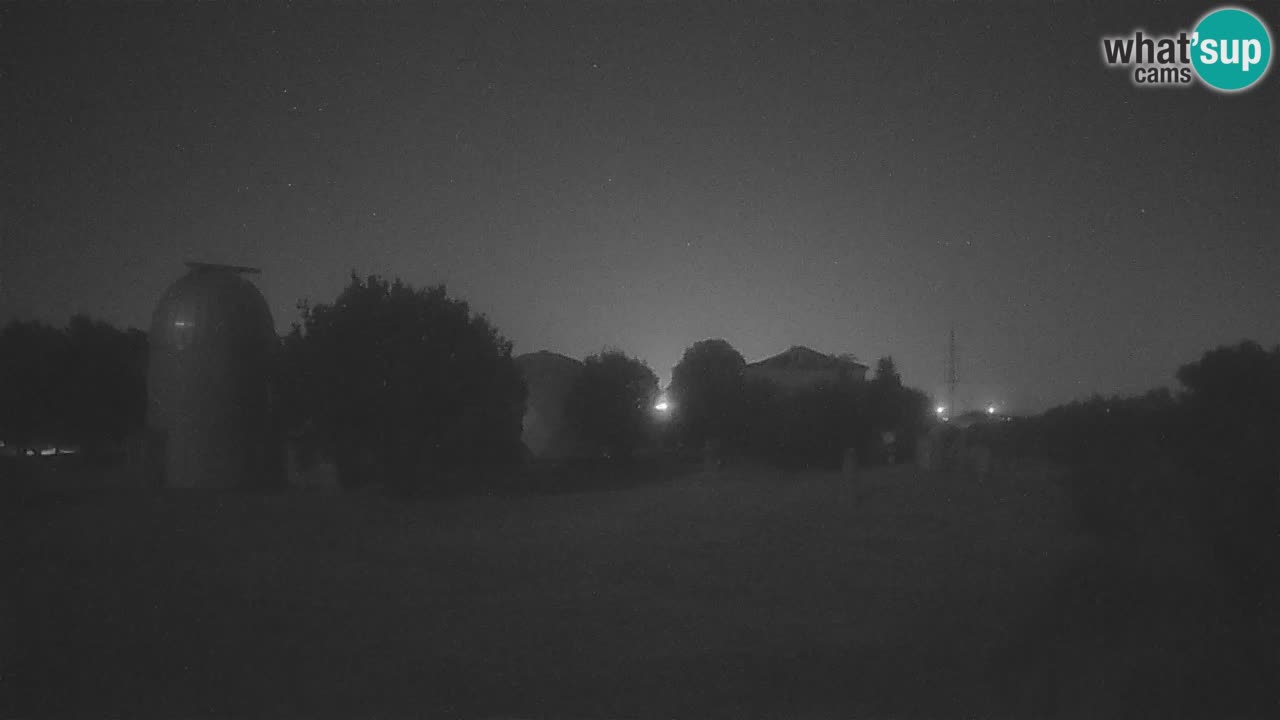 Višnjan-Observatorium Live Webcam – Explore the Sky, Asteroids, Comets, and Meteoroids
