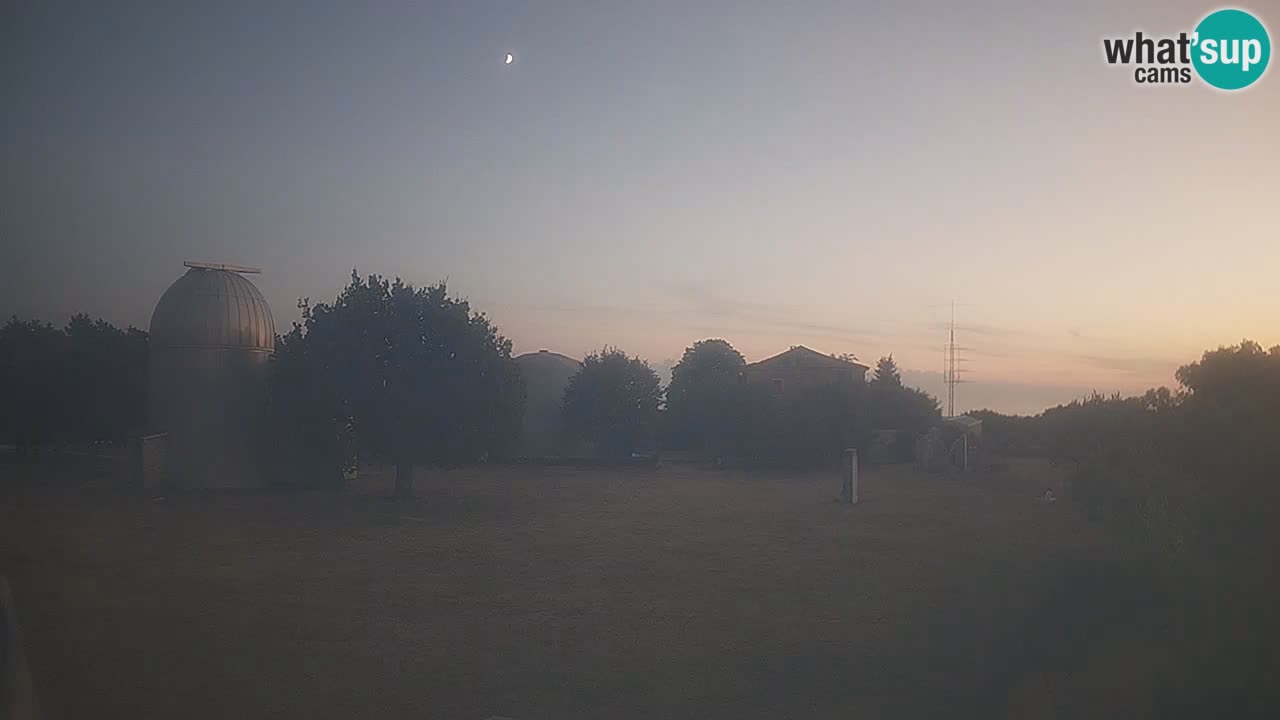 Webcam en direct de l’Observatoire de Višnjan – Explorez le ciel, les astéroïdes, les comètes et les météoroïdes