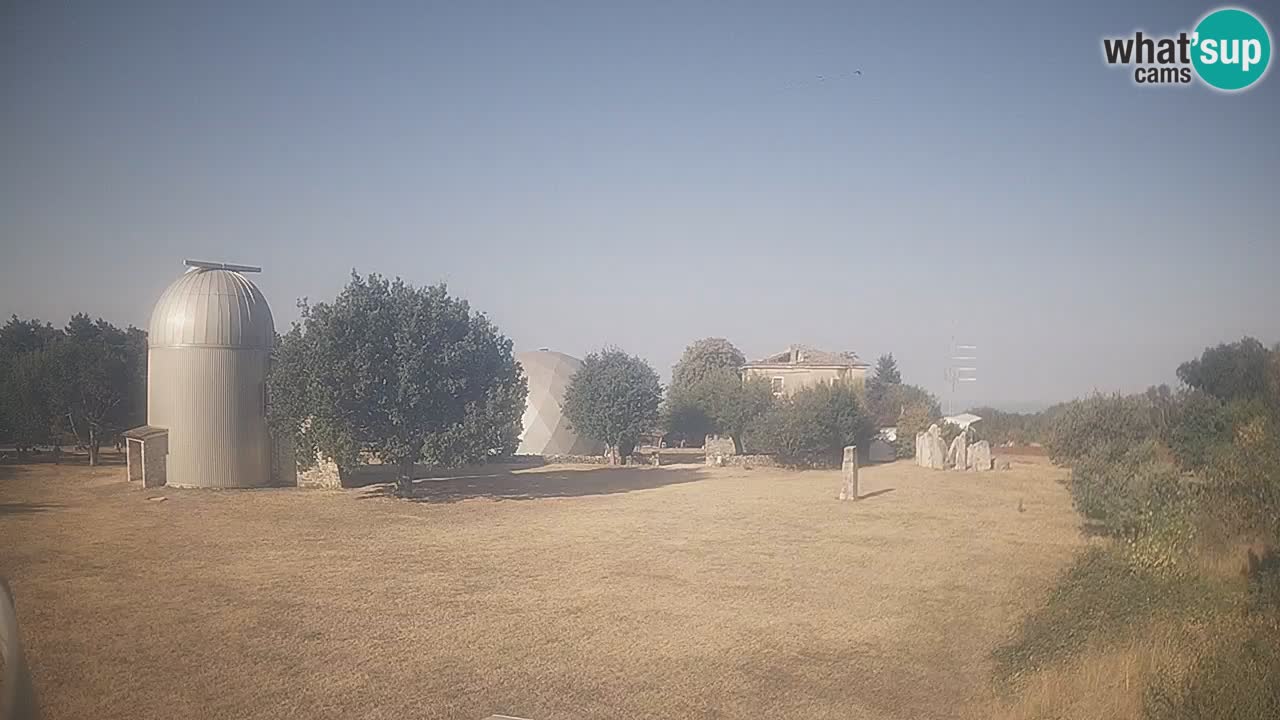 Webcam en direct de l’Observatoire de Višnjan – Explorez le ciel, les astéroïdes, les comètes et les météoroïdes