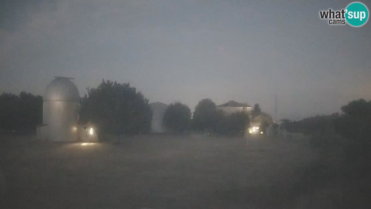 Webcam live dell’Osservatorio di  – Esplora il cielo, gli asteroidi, i comete e i meteoroidi.