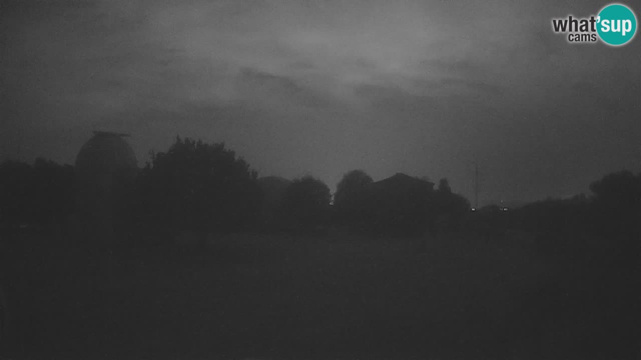 Višnjan-Observatorium Live Webcam – Explore the Sky, Asteroids, Comets, and Meteoroids