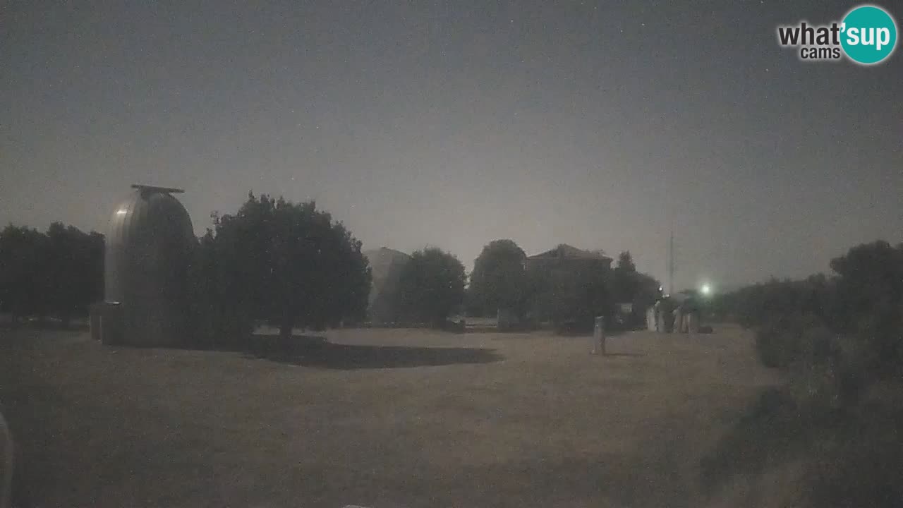 Višnjan-Observatorium Live Webcam – Explore the Sky, Asteroids, Comets, and Meteoroids