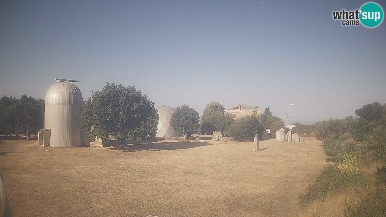 Webcam en direct de l’Observatoire de Višnjan – Explorez le ciel, les astéroïdes, les comètes et les météoroïdes