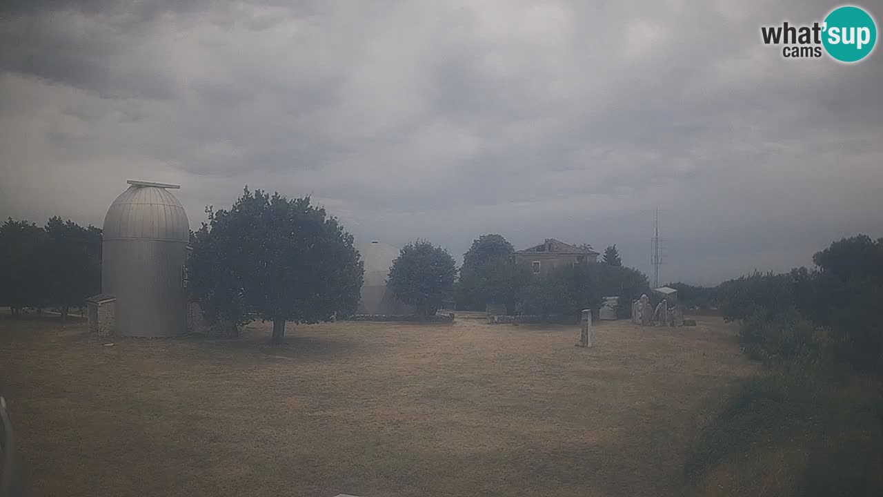 Webcam en direct de l’Observatoire de Višnjan – Explorez le ciel, les astéroïdes, les comètes et les météoroïdes