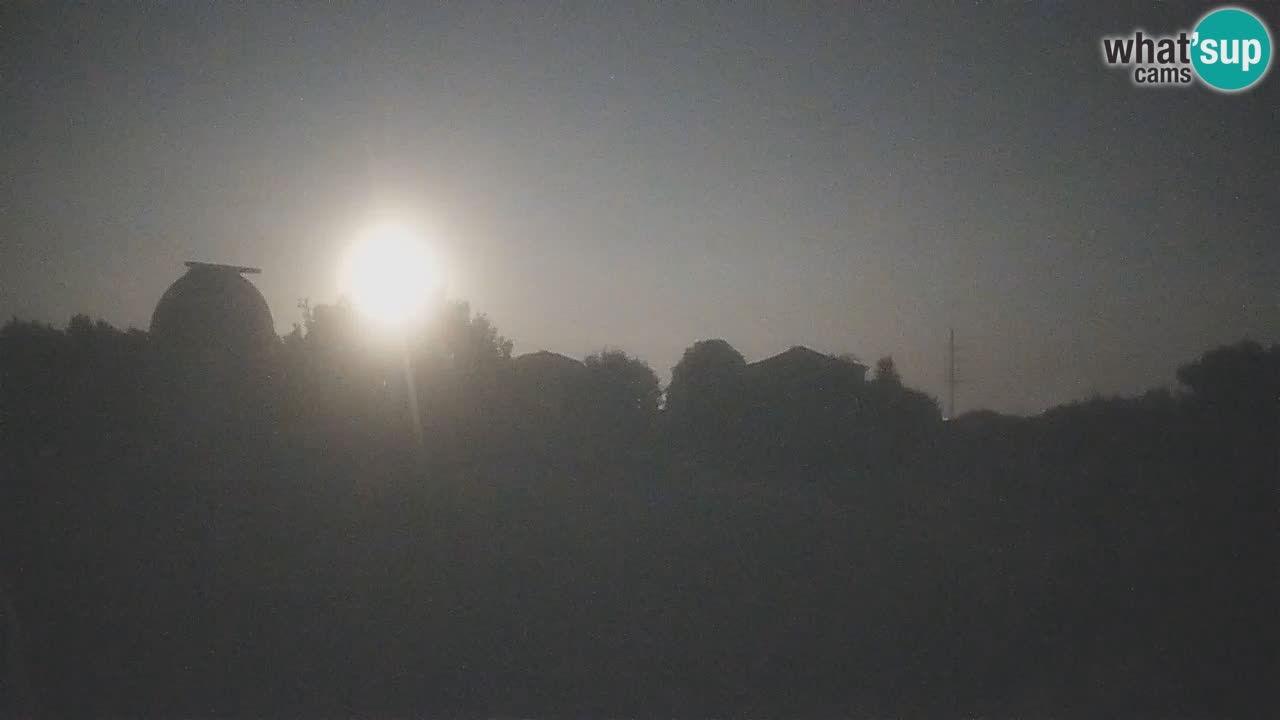 Webcam live dell’Osservatorio di  – Esplora il cielo, gli asteroidi, i comete e i meteoroidi.
