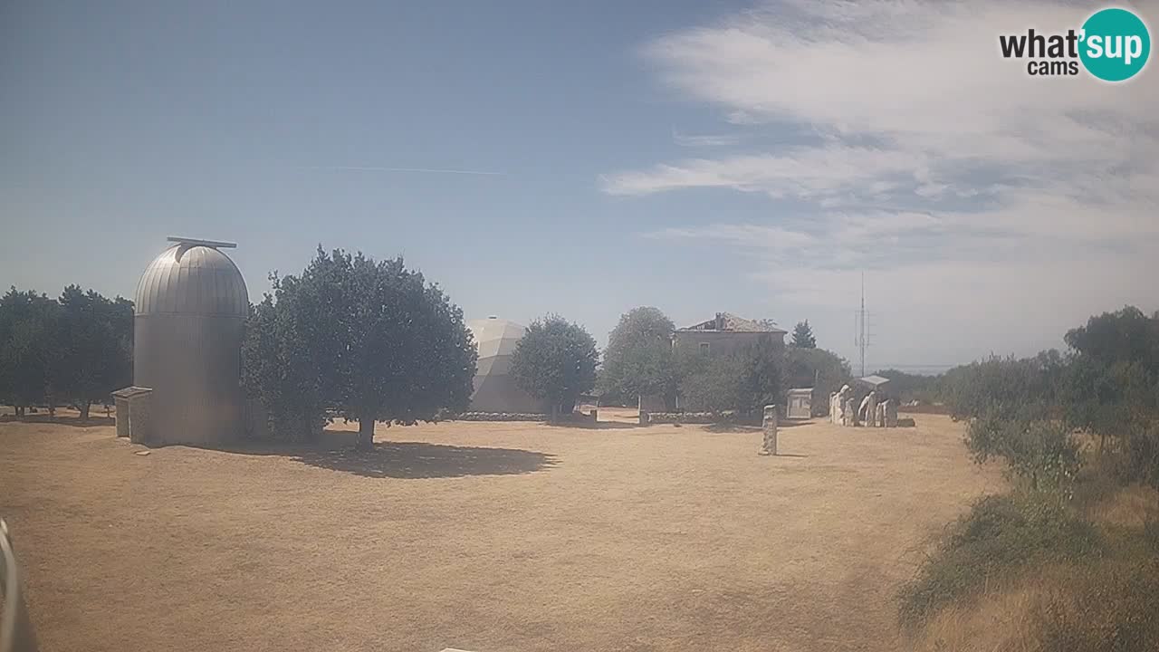 Webcam live dell’Osservatorio di  – Esplora il cielo, gli asteroidi, i comete e i meteoroidi.
