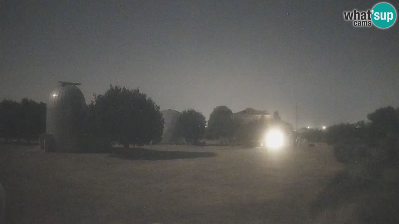 Webcam live dell’Osservatorio di  – Esplora il cielo, gli asteroidi, i comete e i meteoroidi.