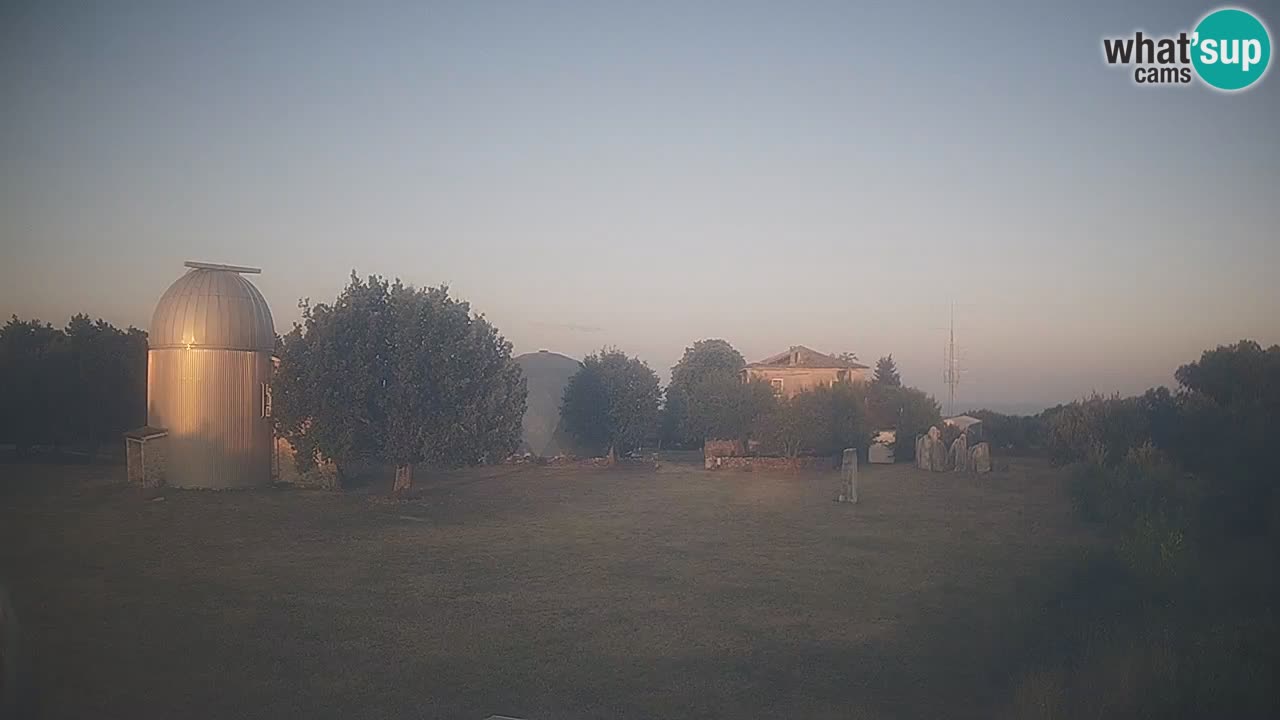 Webcam en direct de l’Observatoire de Višnjan – Explorez le ciel, les astéroïdes, les comètes et les météoroïdes