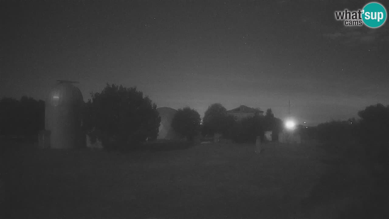 Višnjan Observatory Live Webcam – Explore the Sky, Asteroids, Comets, and Meteoroids