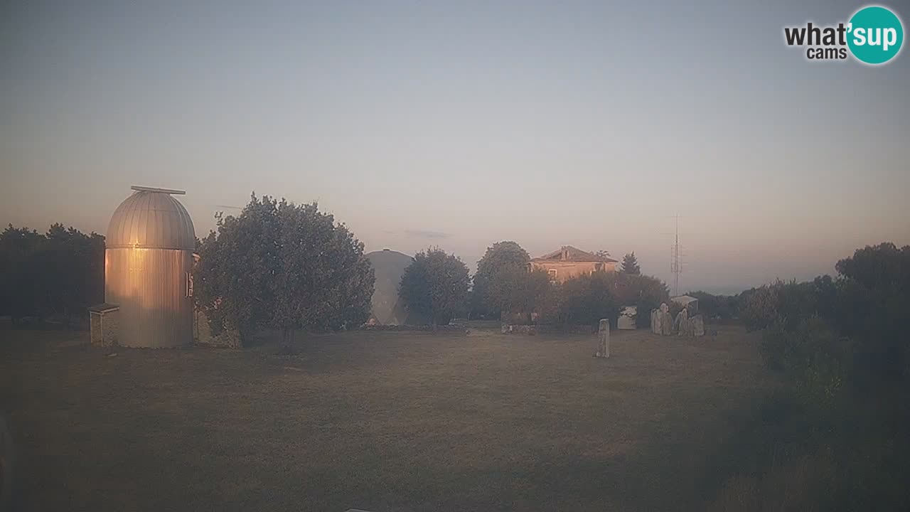 Webcam en direct de l’Observatoire de Višnjan – Explorez le ciel, les astéroïdes, les comètes et les météoroïdes