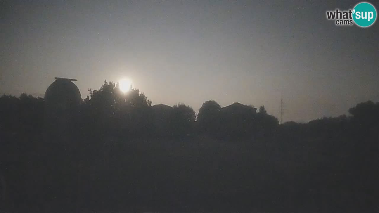 Višnjan-Observatorium Live Webcam – Explore the Sky, Asteroids, Comets, and Meteoroids