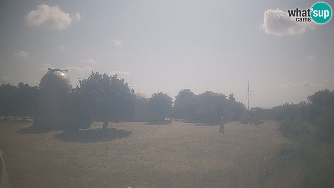 Webcam live dell’Osservatorio di – Esplora il cielo, gli asteroidi, i comete e i meteoroidi.