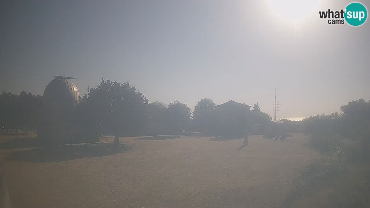 Webcam live dell’Osservatorio di – Esplora il cielo, gli asteroidi, i comete e i meteoroidi.