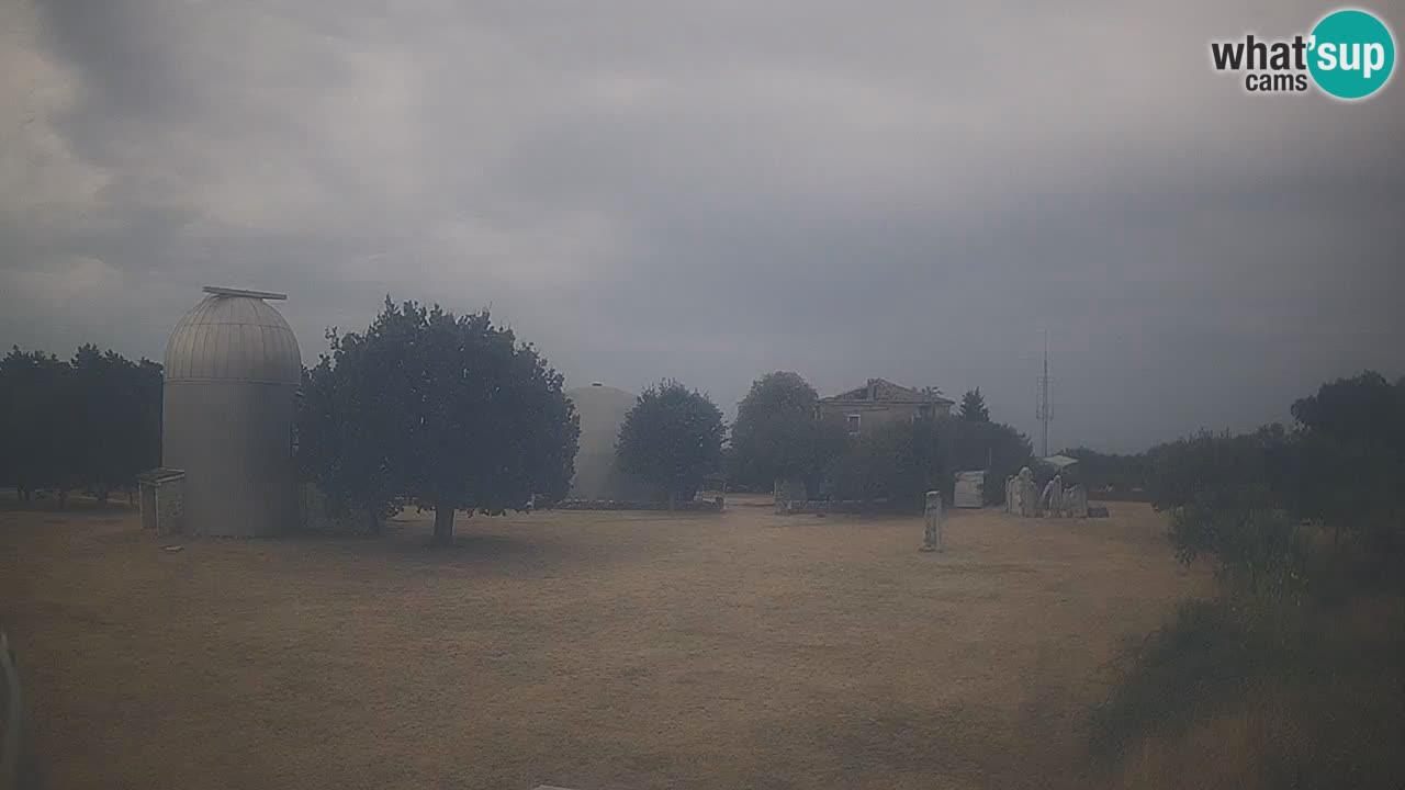 Webcam live dell’Osservatorio di  – Esplora il cielo, gli asteroidi, i comete e i meteoroidi.