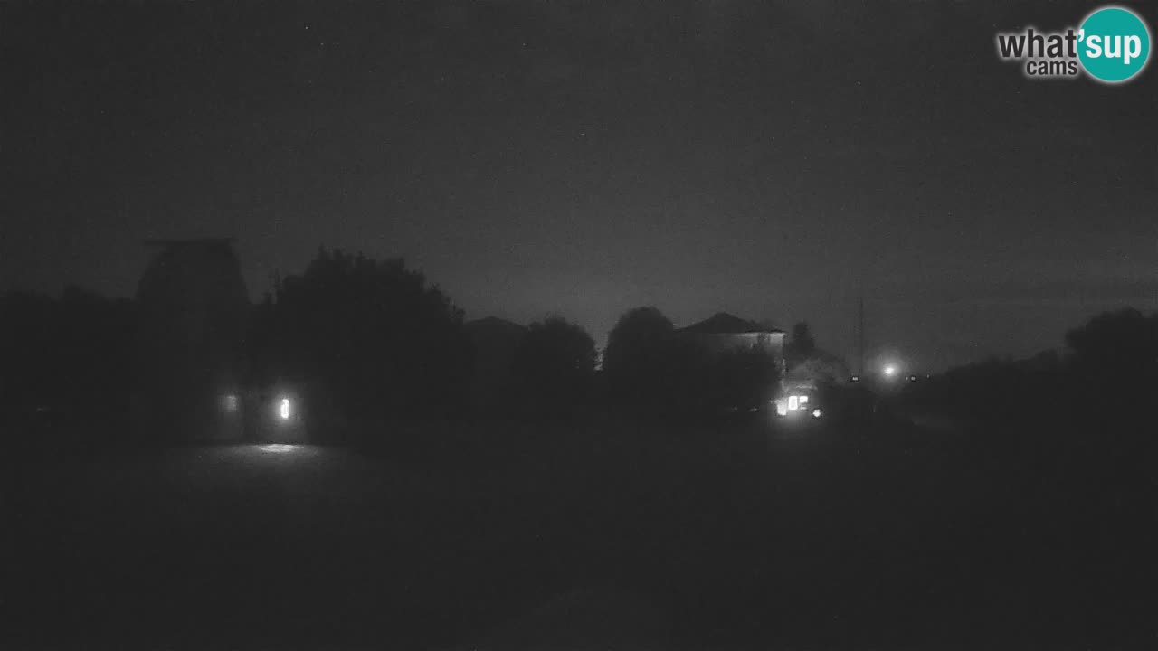 Višnjan-Observatorium Live Webcam – Explore the Sky, Asteroids, Comets, and Meteoroids