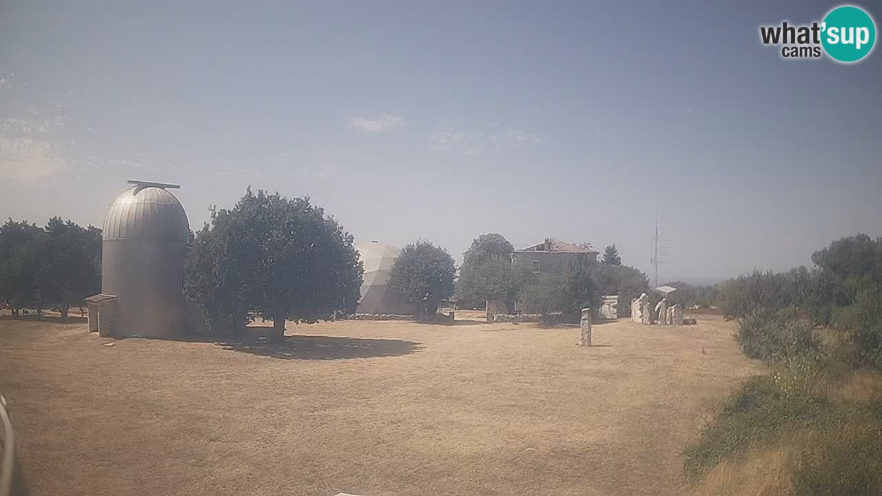 Webcam live dell’Osservatorio di – Esplora il cielo, gli asteroidi, i comete e i meteoroidi.