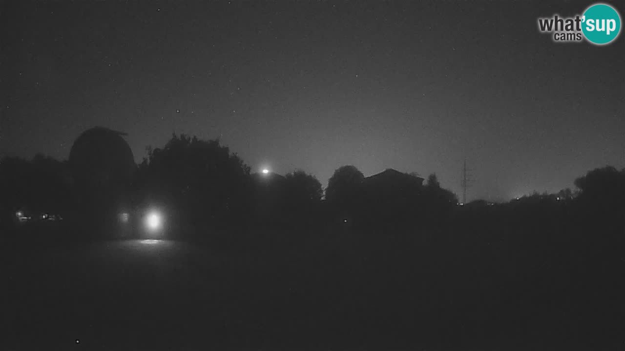 Webcam live dell’Osservatorio di – Esplora il cielo, gli asteroidi, i comete e i meteoroidi.