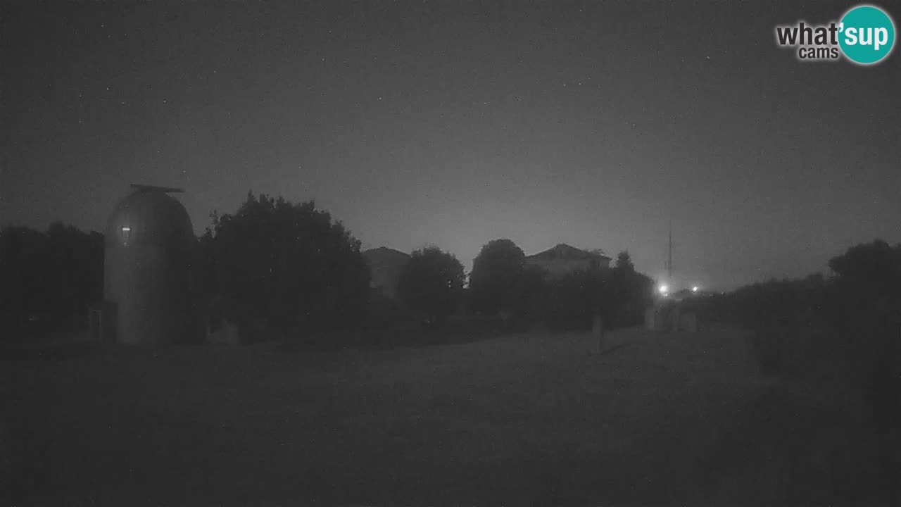 Webcam en direct de l’Observatoire de Višnjan – Explorez le ciel, les astéroïdes, les comètes et les météoroïdes