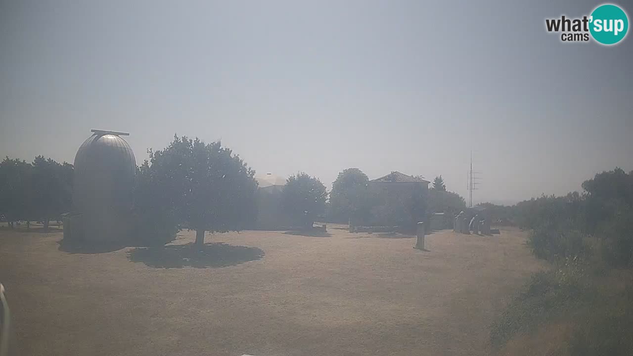 Webcam live dell’Osservatorio di  – Esplora il cielo, gli asteroidi, i comete e i meteoroidi.