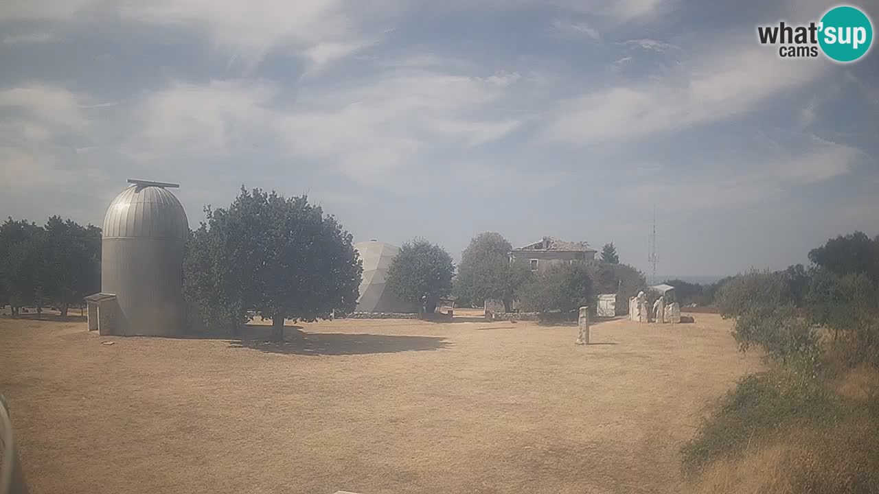 Webcam en direct de l’Observatoire de Višnjan – Explorez le ciel, les astéroïdes, les comètes et les météoroïdes